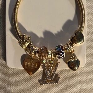 Sold!!!!!🌹🌹🌹Fashion LV Bracelet! HTF one